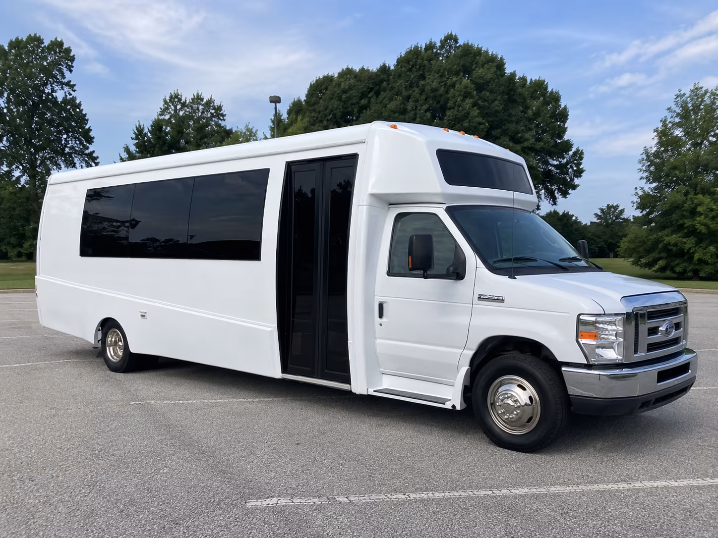 hagerstown 18 passenger party bus