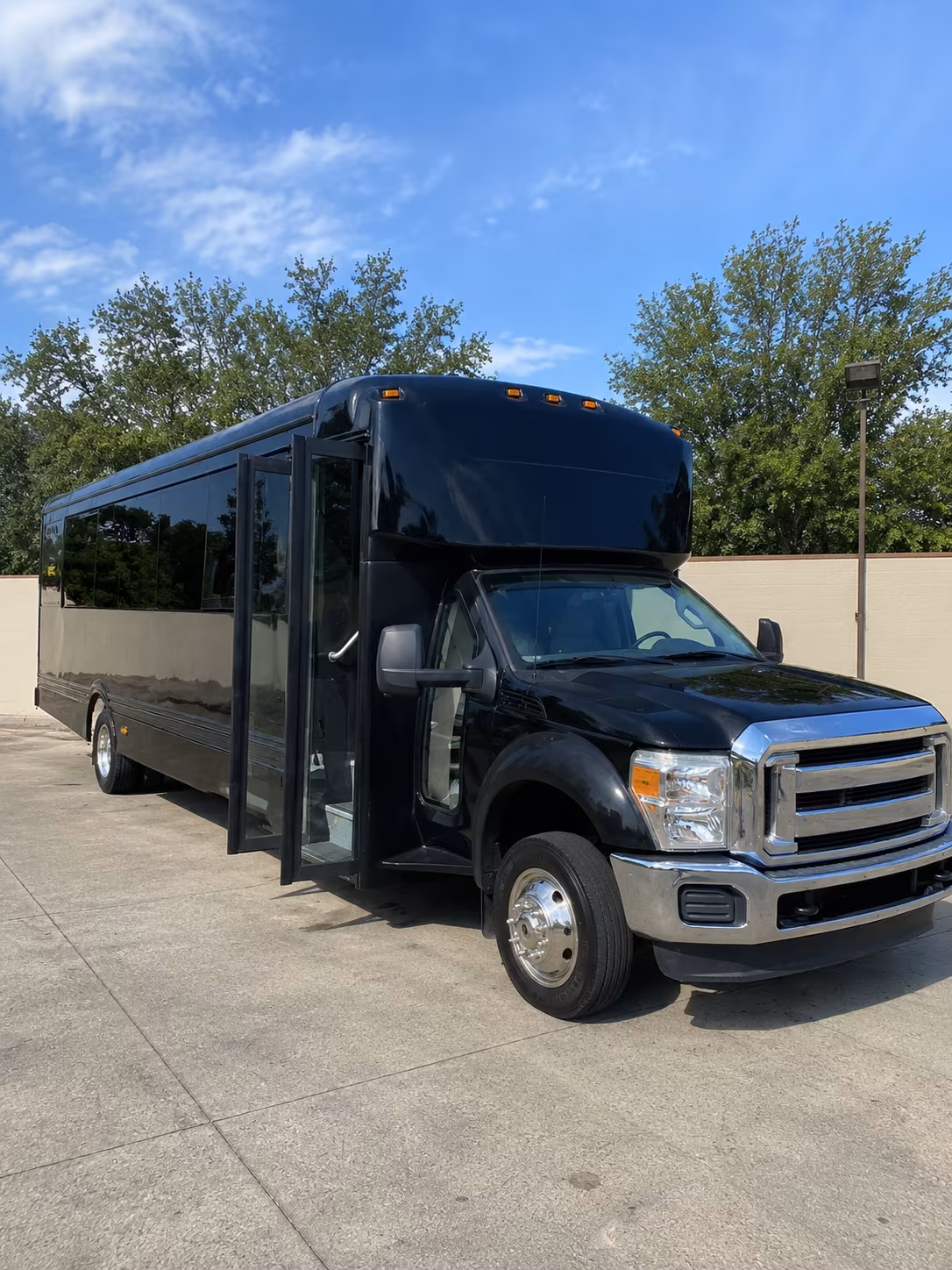 hagerstown 20 passenger party bus