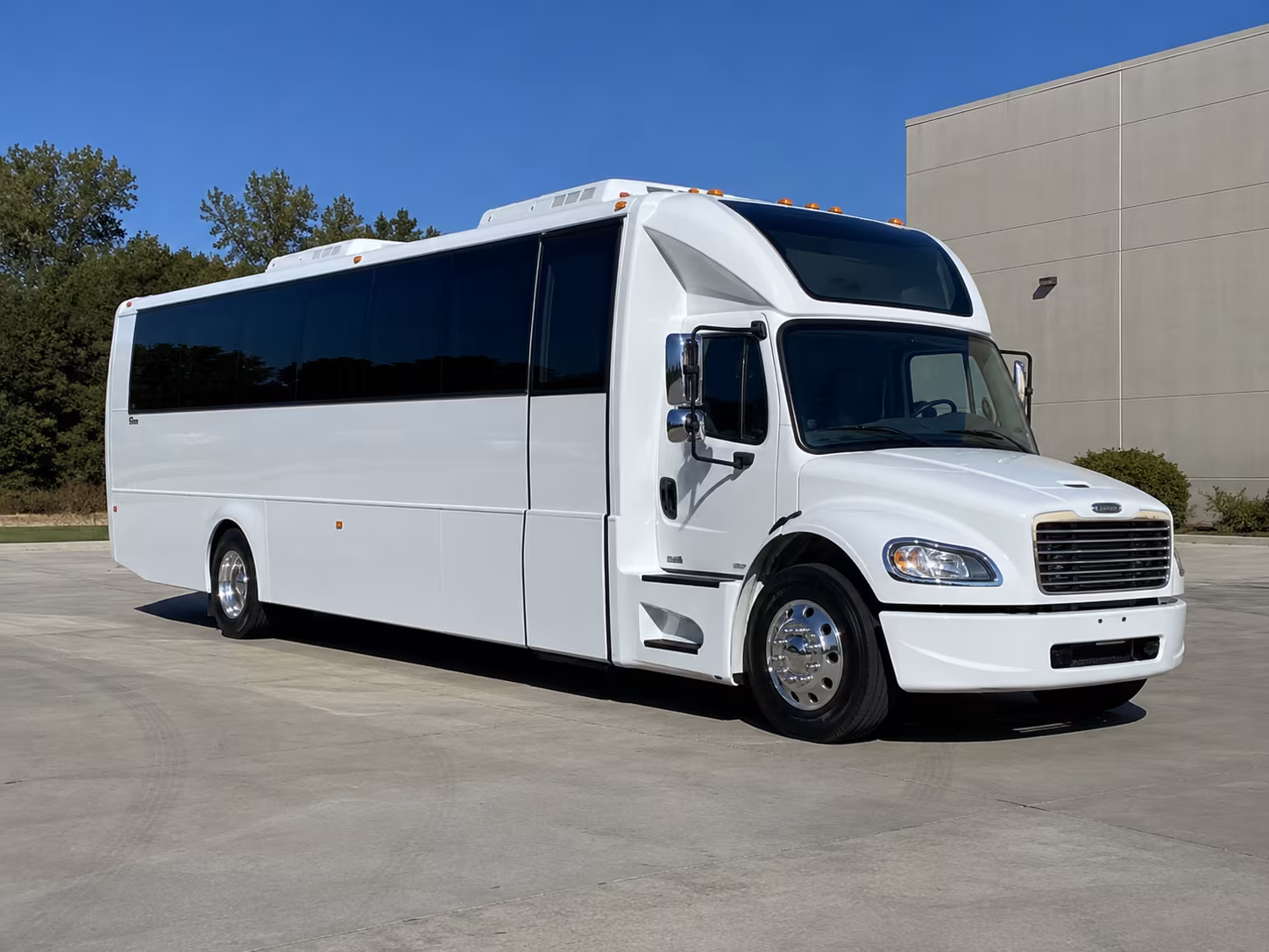 hagerstown 28 passenger party bus
