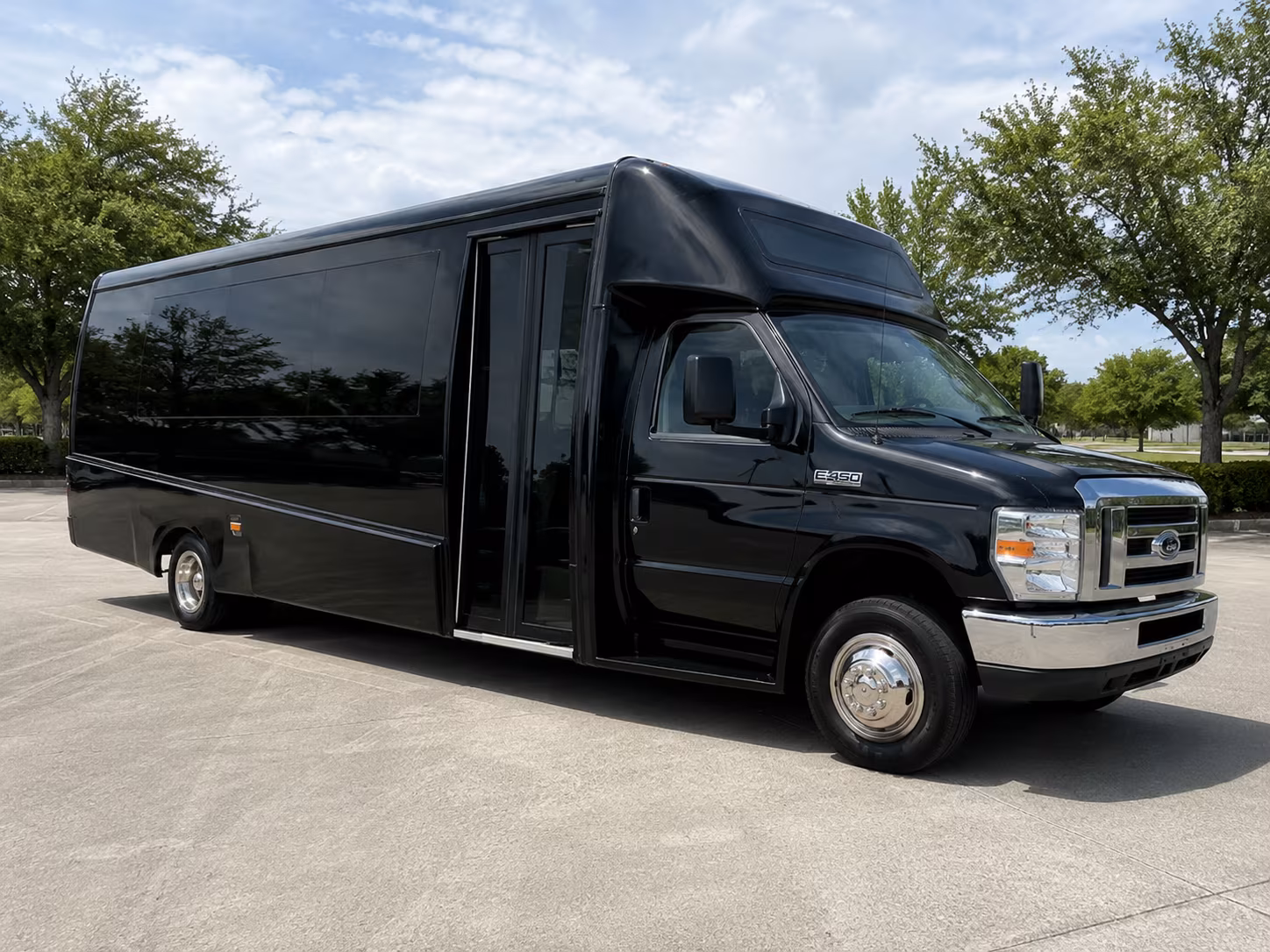 leesburg book a private charter bus for leesburg event transportation