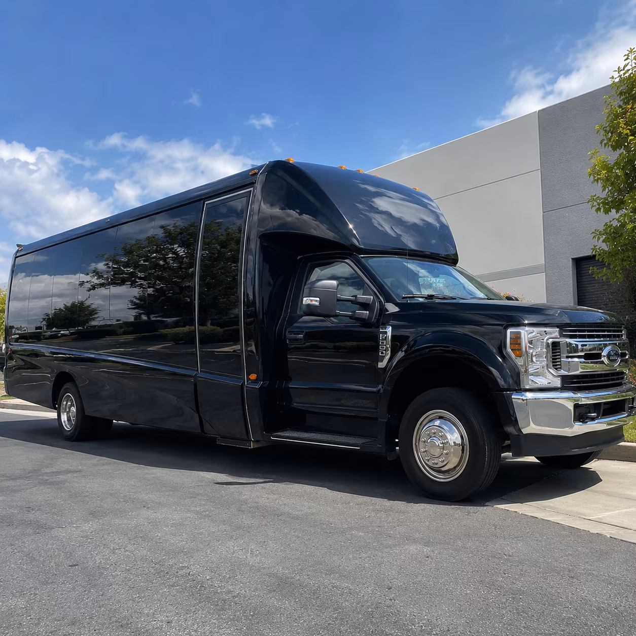 leesburg keep your wine tour group together with a leesburg charter bus