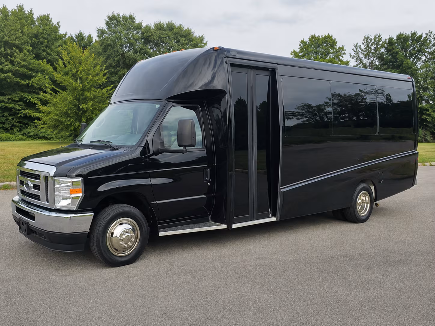 leesburg travel to leesburg concerts with a charter bus rental