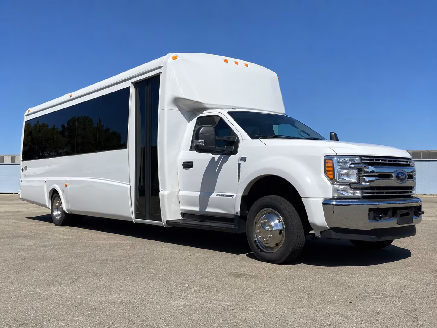 martinsburg long distance charter bus rentals